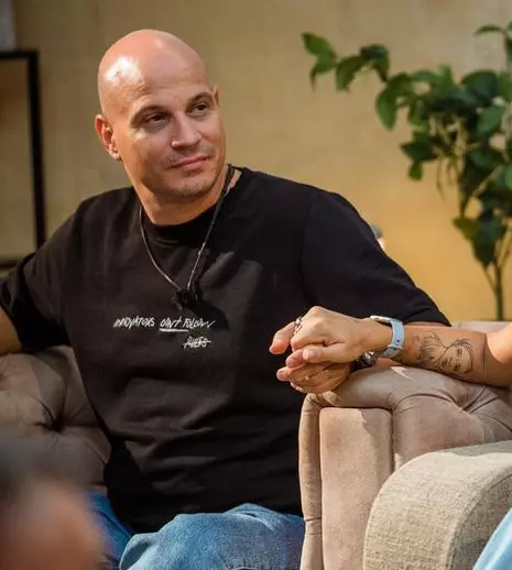 Giulia și Vlad Huidu au spus cine cheltuie mai mulți bani în familia lor. Cel mai scump cadou pe care artista i l-a făcut soțului ei