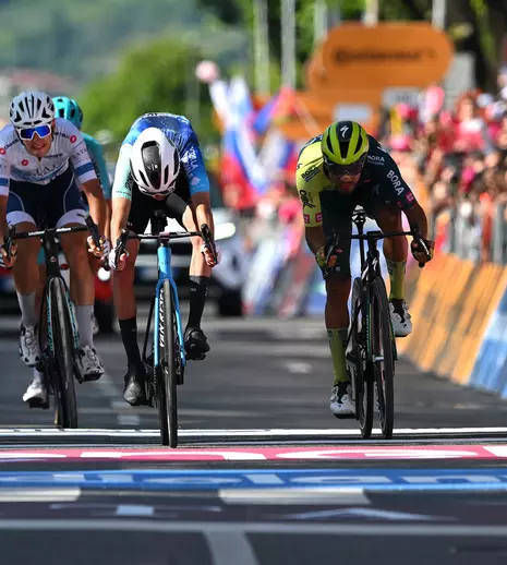 Giro d’Italia 2025, în direct pe Eurosport și Max: start spectaculos din Albania și 21 de etape de urmărit integral