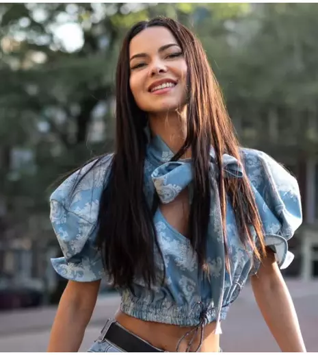 Cum arată locul în care Inna a copilărit: un bloc modest, din Neptun. Motivul pentru care nu revine des „acasă”