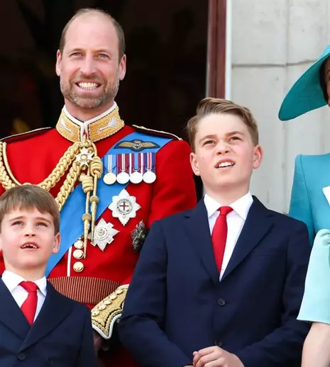 Prințul William și Kate, alături de George, Charlotte și Louis, la parada Trooping the Colour. Pozele de familie care au topit inimile fanilor