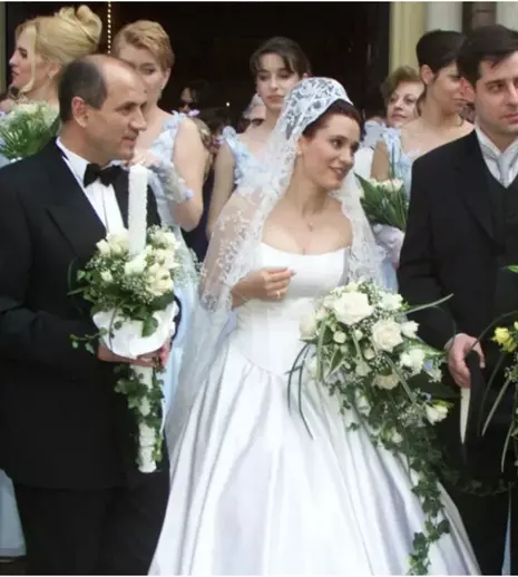 Imagini de colecție din albumele de nuntă! Cum au arătat Andreea Esca, Teo Trandafir sau Adela Popescu în rochie de mireasă