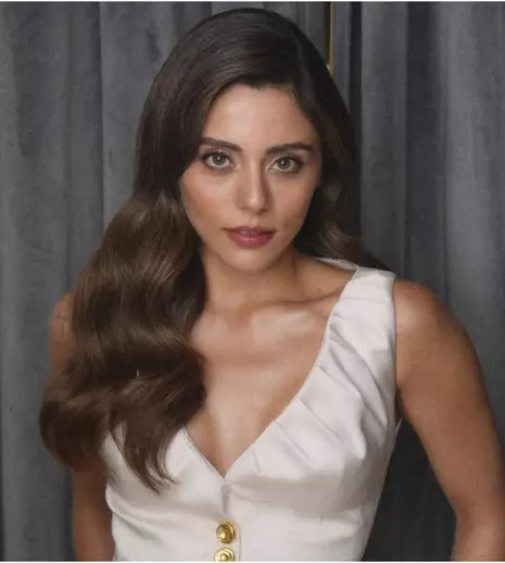 Sıla Türkoğlu părăsește serialul „O dragoste” după trei sezoane. Când e ultimul episod în care apare personajul Doğa