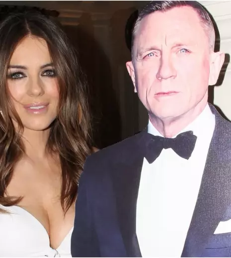 Elizabeth Hurley începe 2026 cu o petrecere James Bond și un look care a atras toate privirile