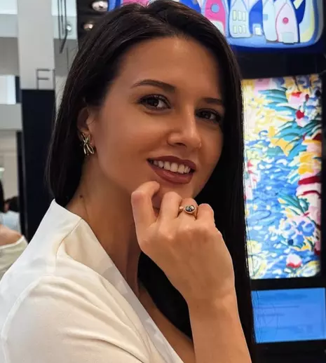 Iulia Pârlea, clipe de groază în propria mașină. Vedeta Pro TV, față în față cu un bărbat mascat: „Am țipat!”