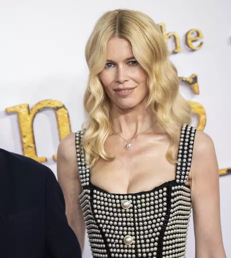 Nuntă ca-n povești! Claudia Schiffer și Matthew Vaughn sărbătoresc 24 de ani de căsnicie. Supermodelul a publicat o fotografie rară de la nunta lor