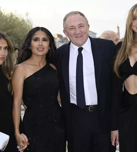 Fiica vitregă a Salmei Hayek a eclipsat totul la Veneția: Cum arată Mathilde, tânăra de 25 de ani care a atras toate privirile