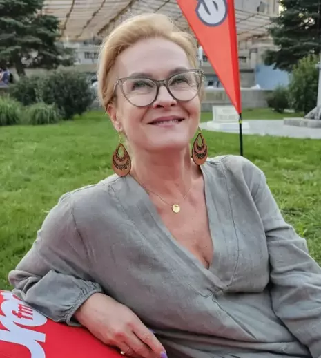 Mona Nicolici devine bunică la 58 de ani! Fiul ei, Vlad, s-a căsătorit în secret chiar de ziua lui / Imagini de colecție