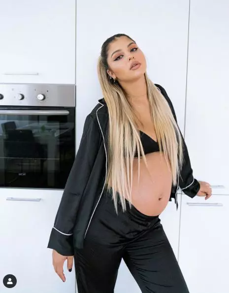 Irina-Deaconescu-a-născut-6