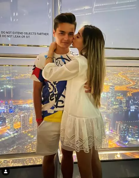 Selly-Smaranda-iubita-test-covid-vacanta-Dubai-4