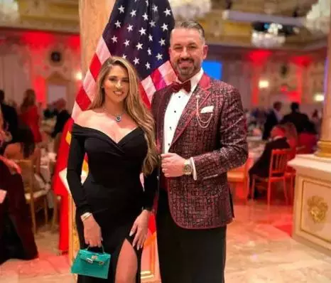 dragos-sprinceana-si-sotia-sa-la-petrecerea-de-la-mar-a-lago-dupa-victoria-lui-donald-trump-in-alegerile-prezidentiale-foto-instagram-1024x469