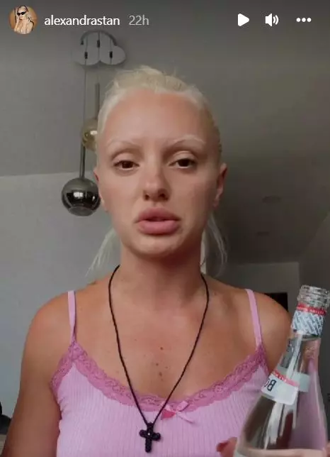 Alexandra-Stan-a-rabufnit-dupa-ce-a-fost-abordata-de-un-afacerist-casatorit-4