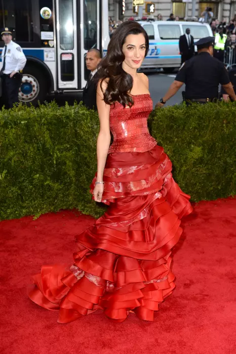 Amal Clooney la MET Gala 2015