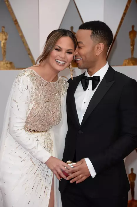 Chrissy Teigen și John Legend