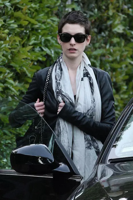 Anne Hathaway Arrives At Her Home In Beverly Hills