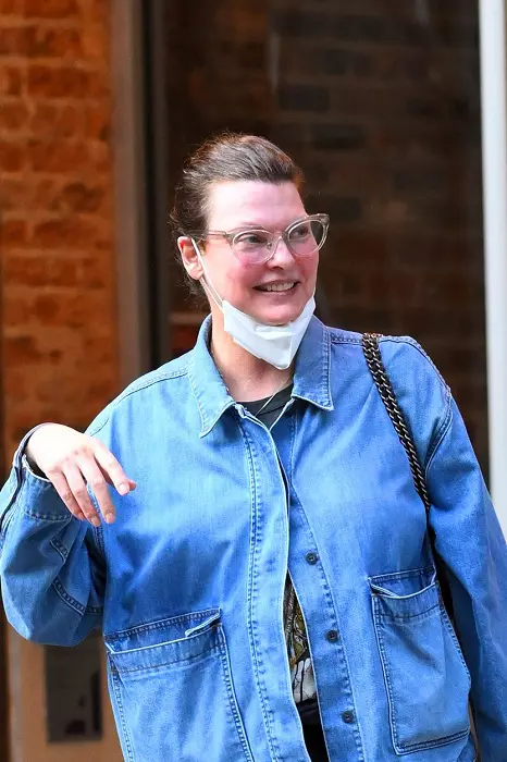 EXCLUSIVE: * EMBARGO: Strictly No Web permitted before 8pm BST / 3PM ET 1st July 2022 * PREMIUM EXCLUSIVE: Linda Evangelista Looks Unregnizable As She's Spotted Out In New York After Her Botched Cosmetic Procedure