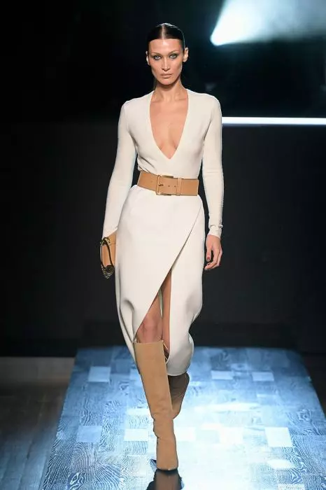Bella pe catwalk
