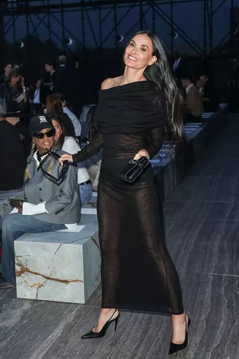 PFW - Saint Laurent Womenswear Spring/Summer 2024 - Photocall NB
