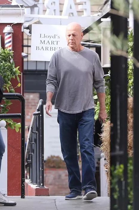 *EXCLUSIVE* Bruce Willis hits Lloyd's Barbershop in Brentwood