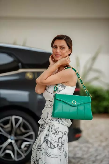 Catrinel Menghia