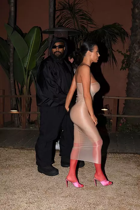 *PREMIUM-EXCLUSIVE* Bianca Censori wears a  see-through dress while on dinner date with Kanye