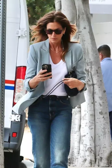 *EXCLUSIVE* Cindy Crawford stuns in casual chic outfit while out in Santa Monica