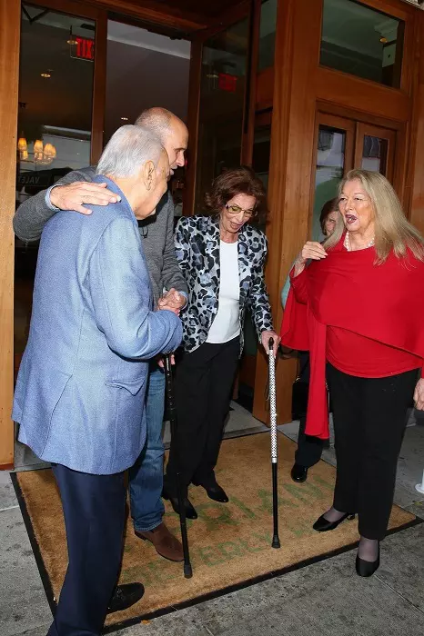 Sophia Loren poses for photos after enjoying lunch at Cipriani in Beverly Hills