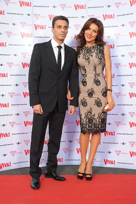 Carmen Bruma (rochie Claudia Castrase) si Mircea Badea