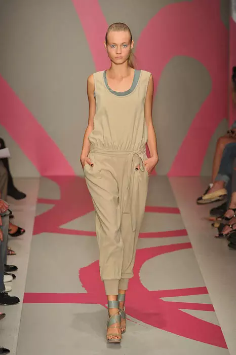 DKNY 