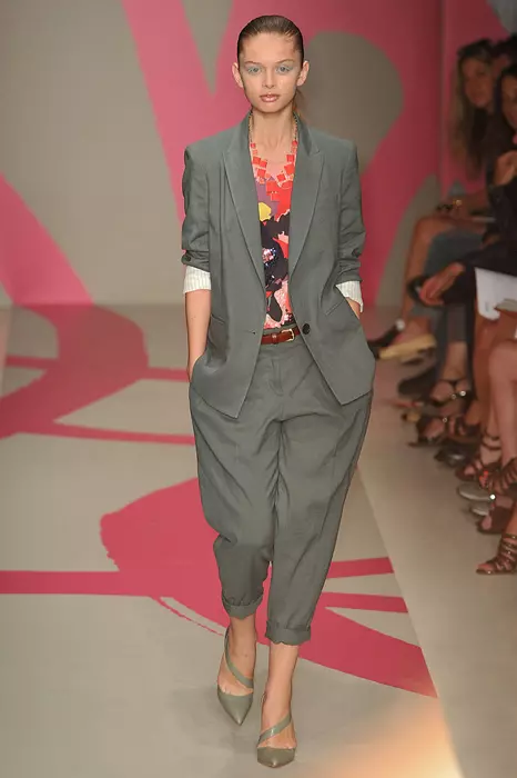DKNY 
