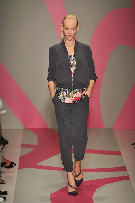 DKNY 
