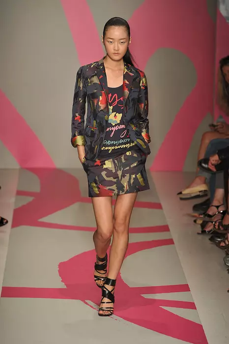 DKNY 