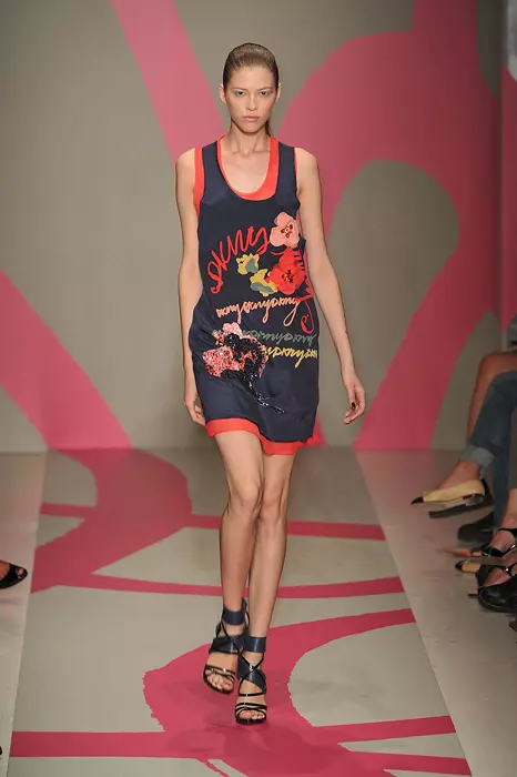 DKNY 