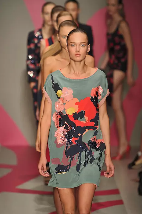 DKNY 