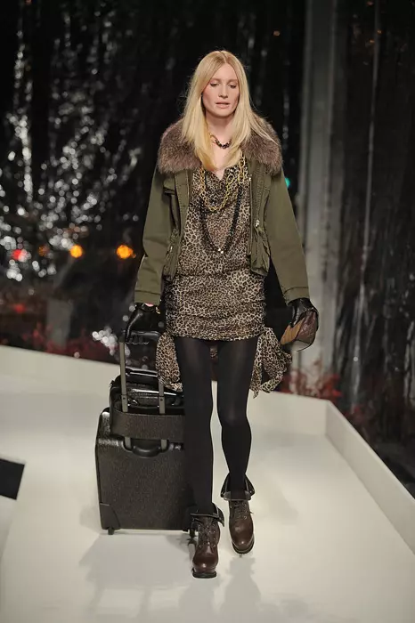Moschino Cheap & Chic