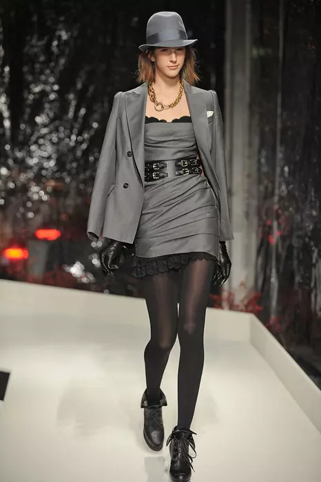 Moschino Cheap & Chic