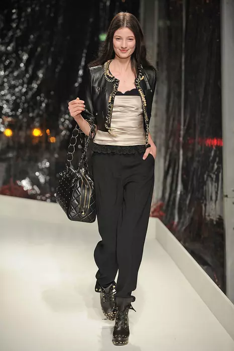 Moschino Cheap & Chic