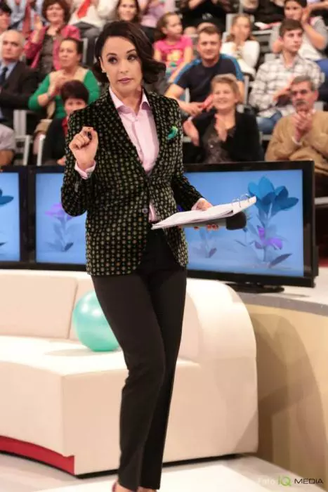 g_andreea_marin_3_02.jpg