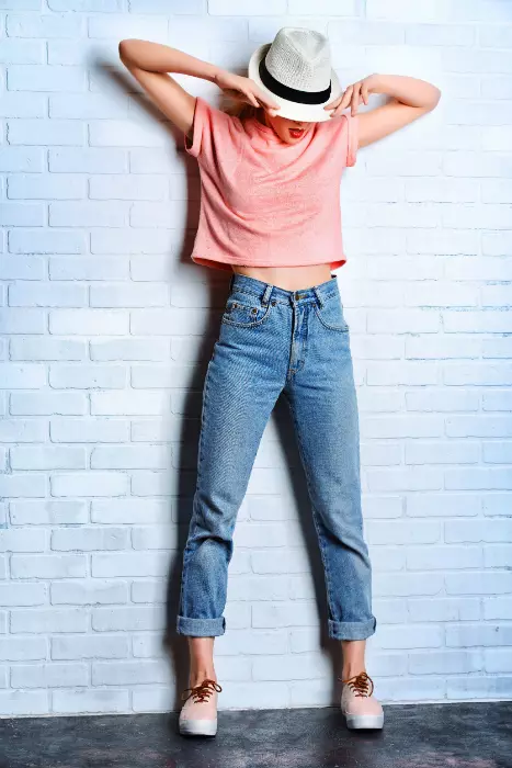 blugii-cu-talie-inalta-blugii-de-mama