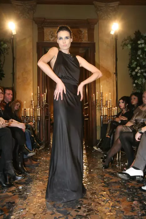 Răzvan Ciobanu - prezentarea colecției DECADENCE, 2009 (13)