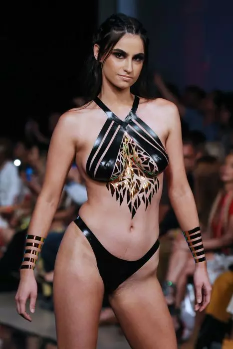 Săptămâna Costumelor de Baie