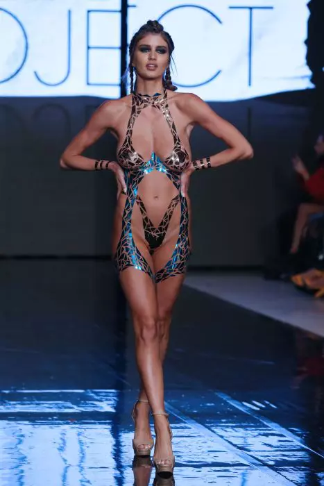 Săptămâna Costumelor de Baie