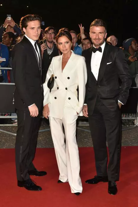 Brooklyn, Victoria și David Beckham