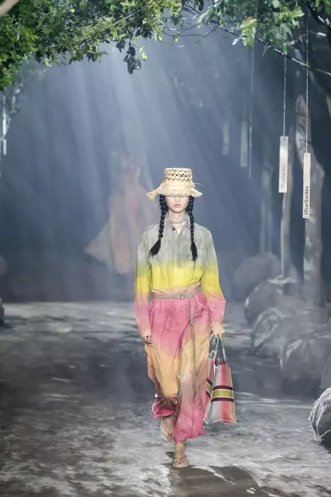 2020 Spring/Summer Shanghai Fashion Week Christian Dior Show
