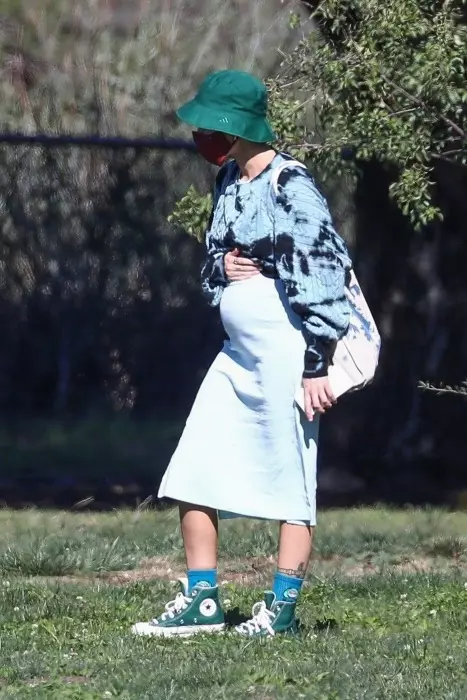 Halsey la picnic cu iubitul2