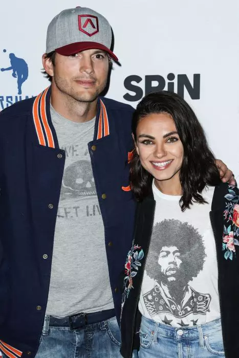 Mila si Ashton