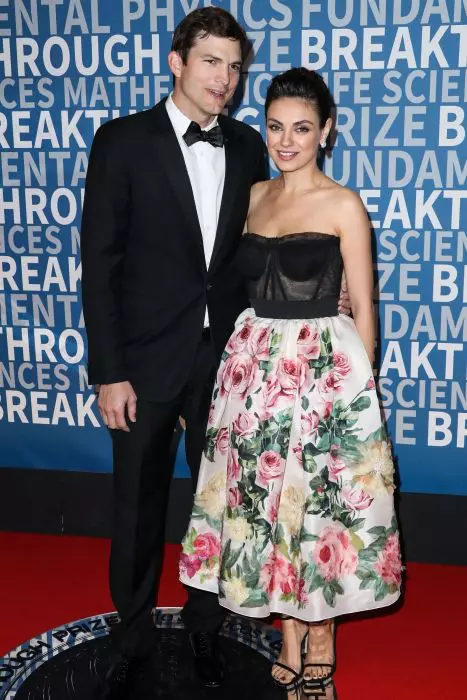Mila Kunis si Ashton Kutcher