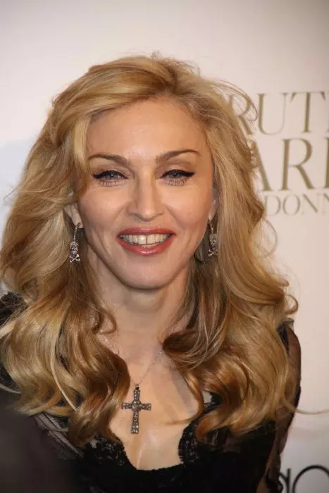 Madonna, de urgență la spital după ce a fost găsită inconștientă
