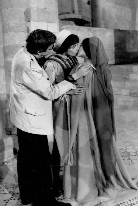 Olivia Hussey și Leonard Whiting sarut