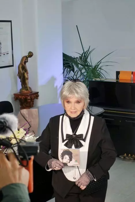 margareta-paslaru-3