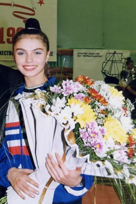cine-este-Alina-Kabaeva-presupusa-iubita-alui-Vladimir-Putin-7